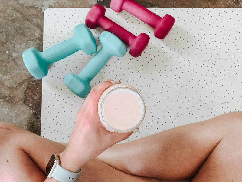 Simple ideas of what to eat before and after a workout