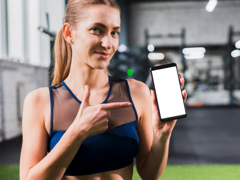 Beginner using workout plan to avoid common training mistakes